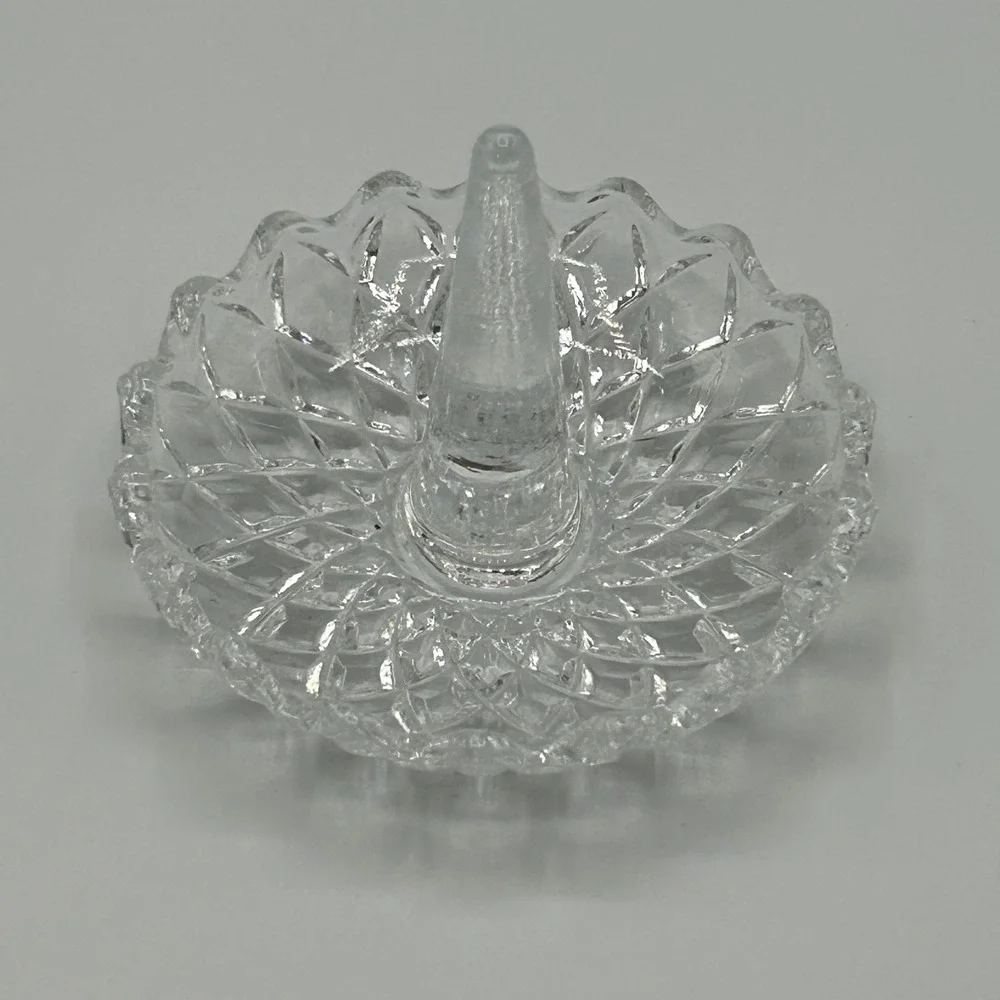 Clear Glass Ring Thin Cone Holder Display Stand Trinket Dish Jewelry Decor 3
